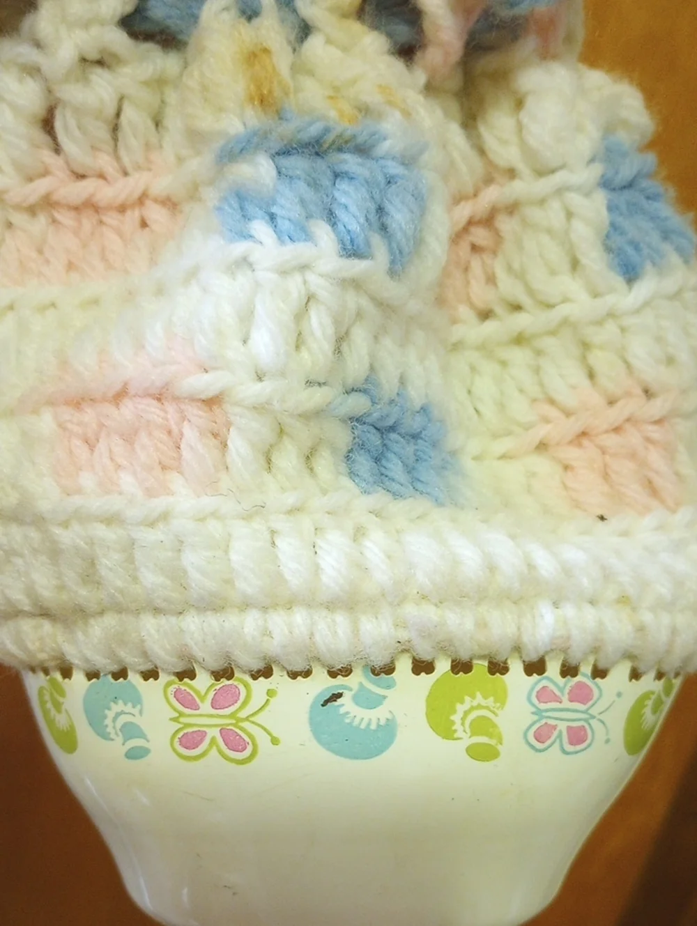 RARE Knit or Crocheted Vintage Retro Girl's Purse w/ Tassels & Structured Bottom